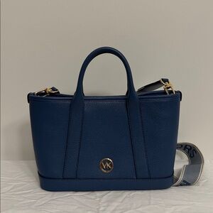 NWT Michael Kors Luisa Medium Leather Tote Bag